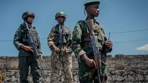 Rwanda soldiers
